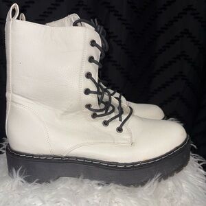 UNIONBAY White Lace-Up Platform Boots with Black Laces